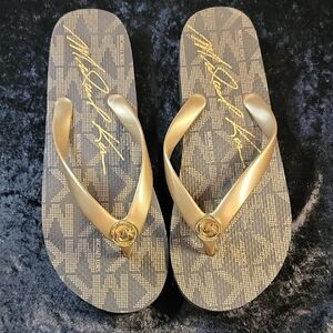 Michael Kors Metallic Gold/Brown Sandals/Flip Flops in Size 7